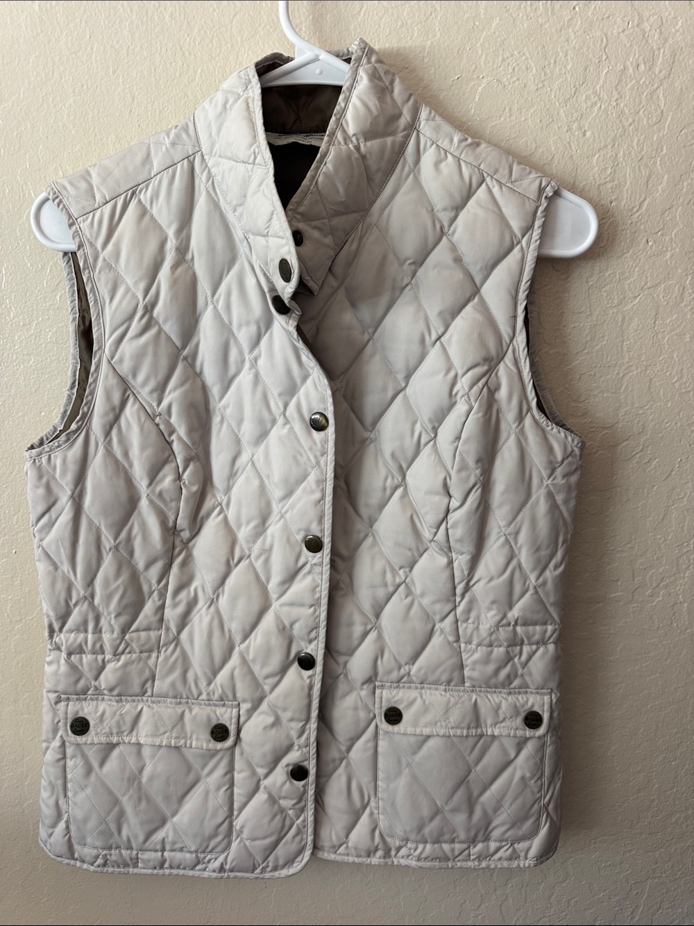 Eddie Bauer Quilted Cream Snap-Front Vest